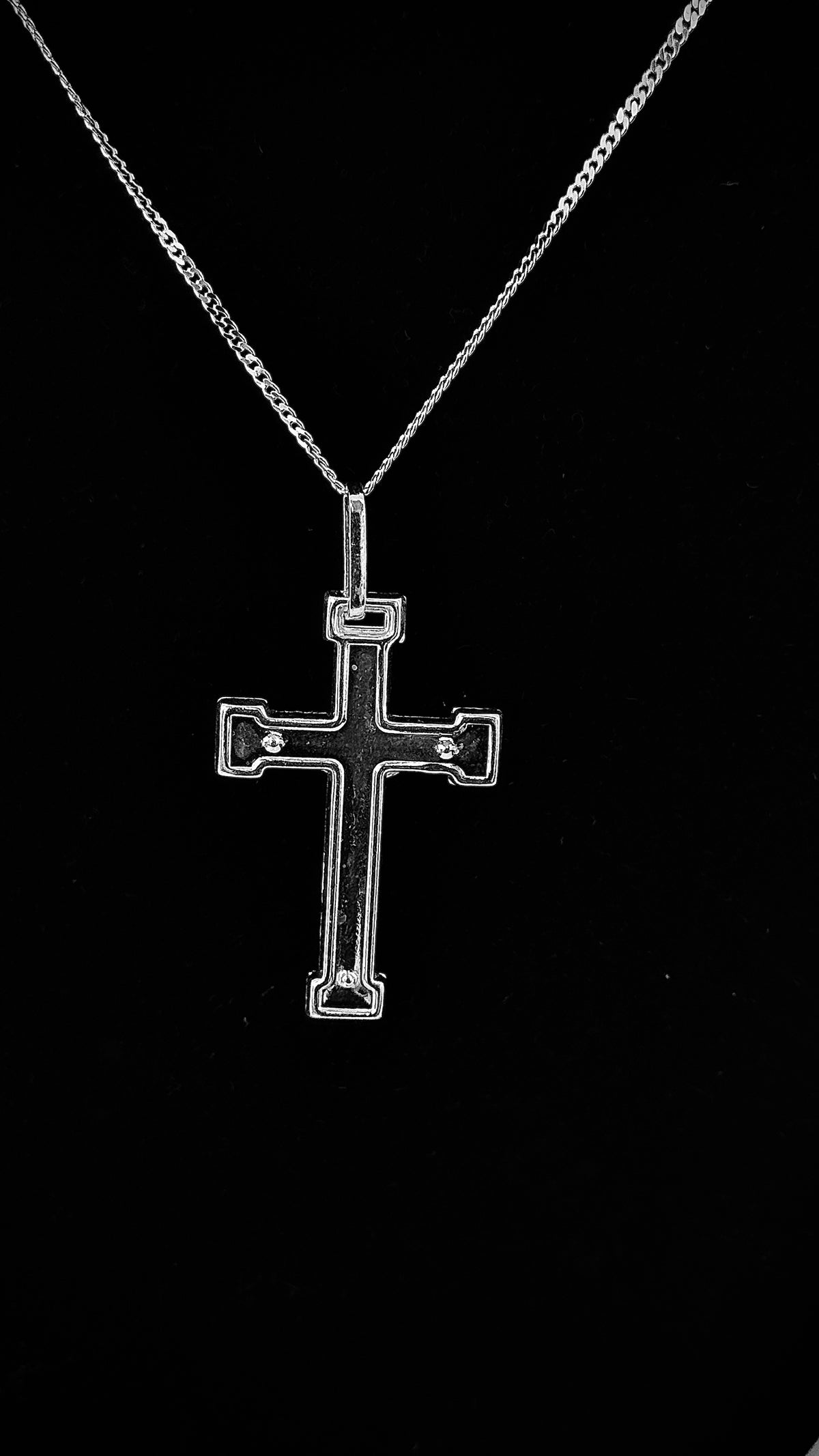 Crucifix Pendant 2mm Curb Chain Necklace 18.5